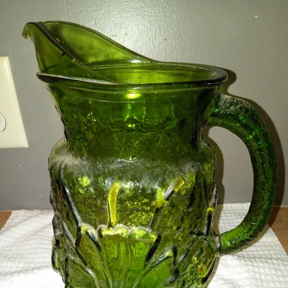 Anchor Hocking Other - VINTAGE ANCHOR HOCKING Rain Flower  GREEN GLASS PITCHER FLORAL